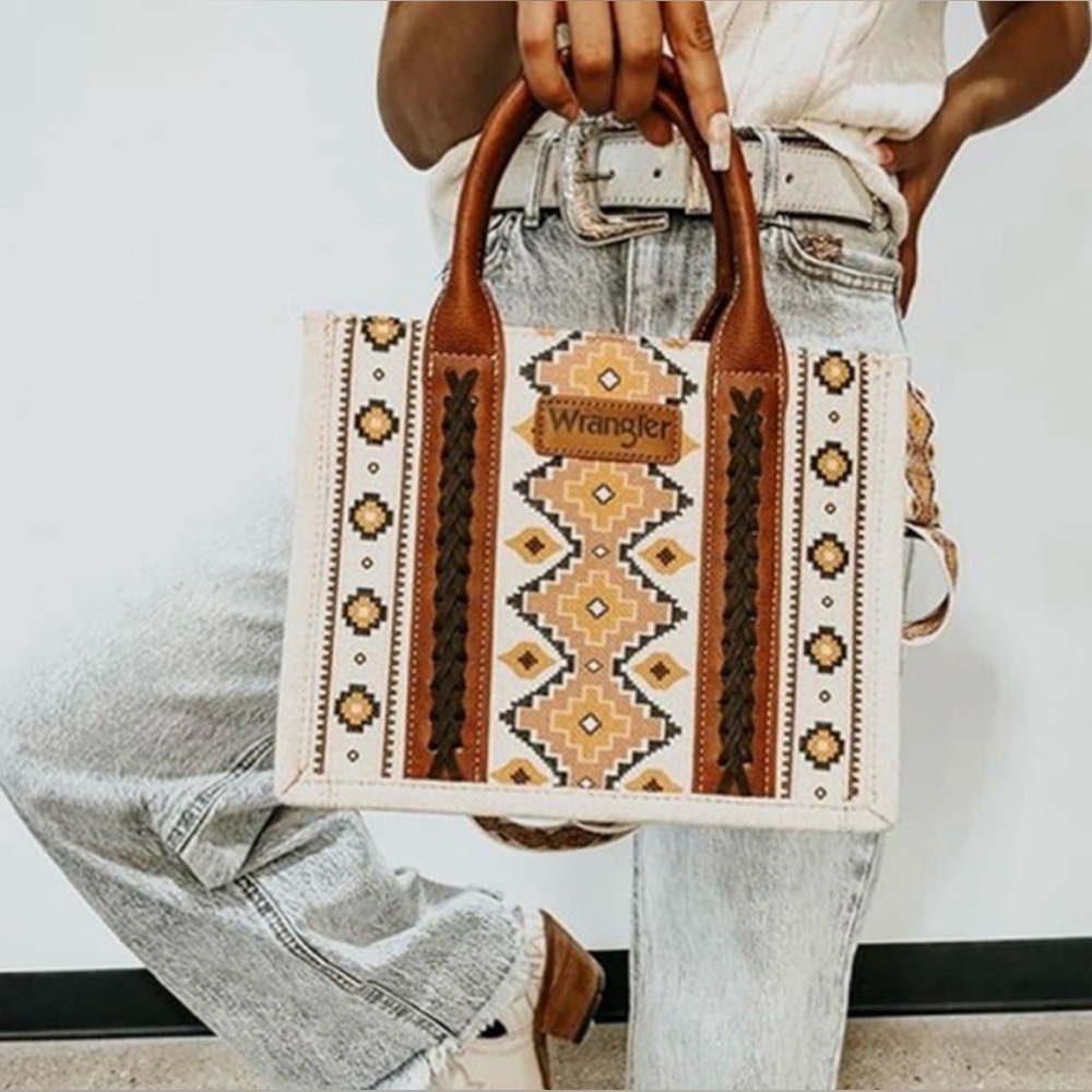 Wrangler purse, crossbody, wallet bundle FLASH SALE - Picture 6 of 16